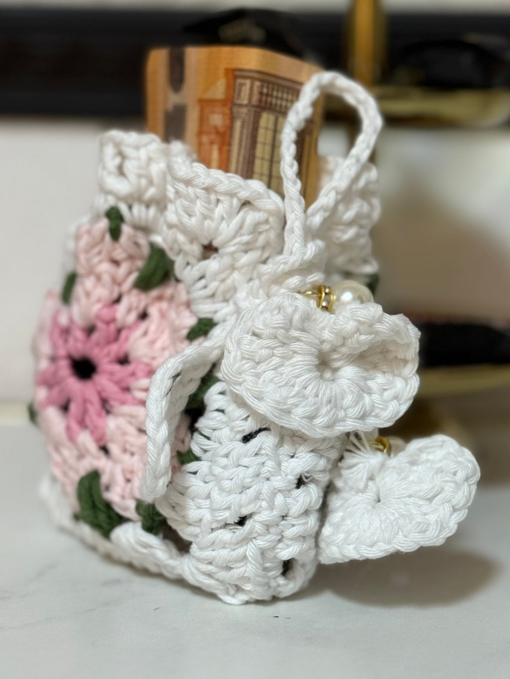 Gehäkeltes Geldsäckchen mit Blume & Perlen | Eid Gift