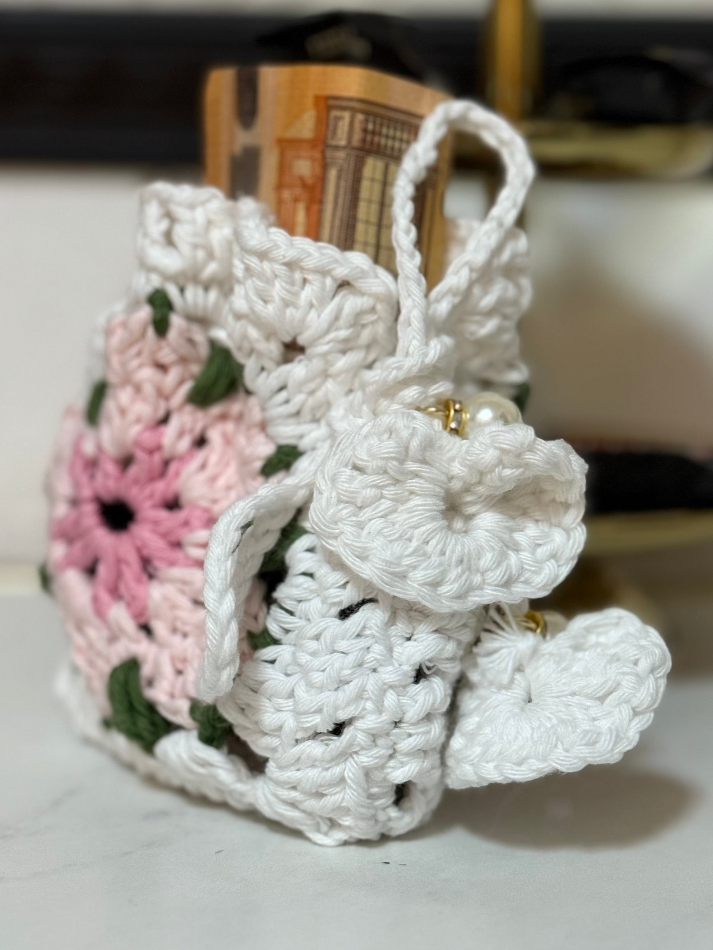 Gehäkeltes Geldsäckchen mit Blume & Perlen | Eid Gift