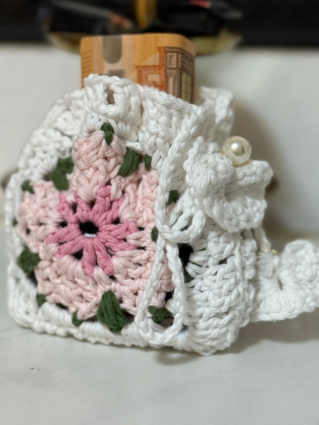 Gehäkeltes Geldsäckchen mit Blume & Perlen | Eid Gift